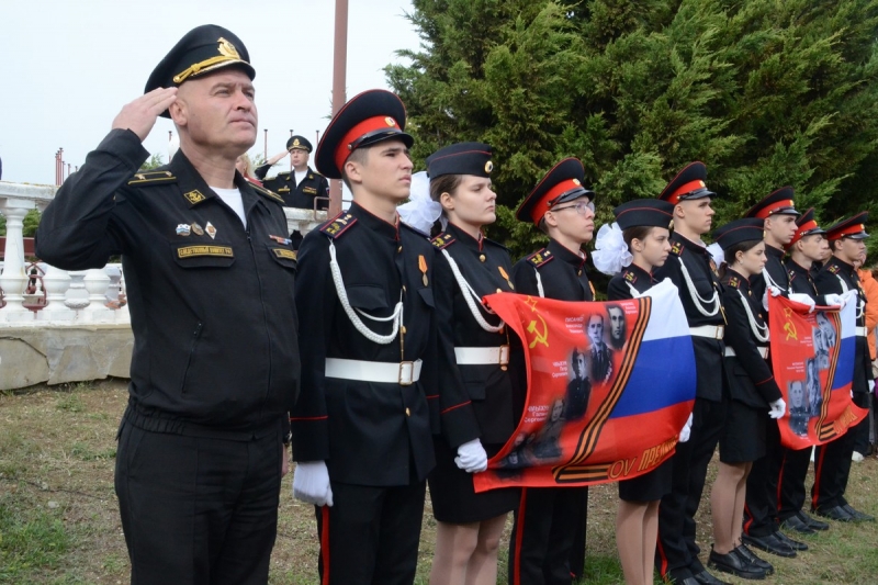 В Севастополе прошла церемония высадки деревьев, посвященная памяти военнослужащих погибших в ходе СВО и торжественное открытие памятника капитану 1 ранга Андрею Палию