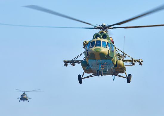 В Смоленской области лётчики армейской авиации отработали посадку с одним выключенным двигателем