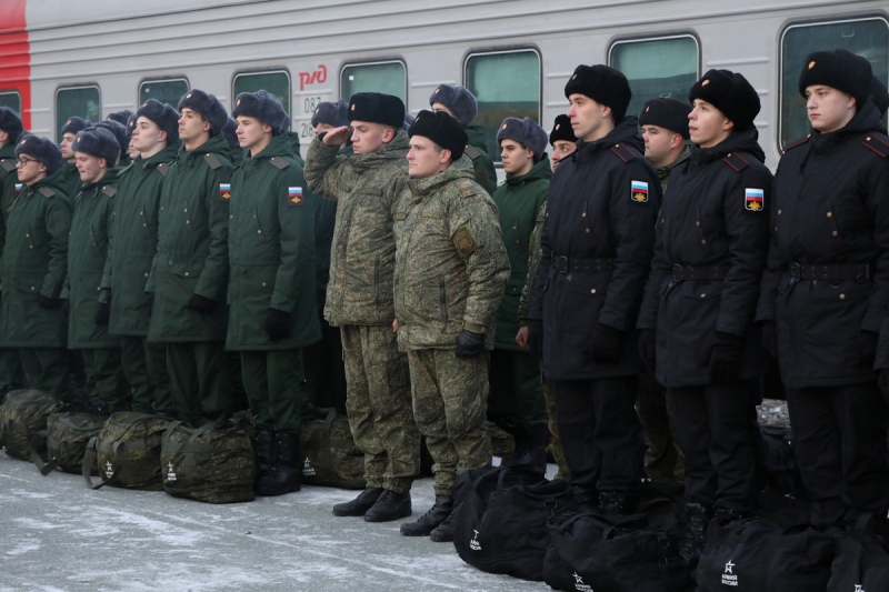 Более 2000 новобранцев из Алтайского края отправились в соединения и воинские части в ходе осеннего призыва