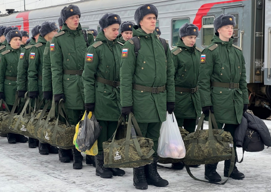 Более 50 призывников из Новосибирской области отправились в соединения и воинские части Минобороны России