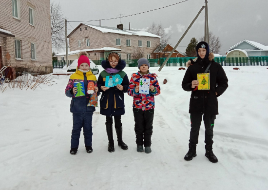 Юнармейцы из 6 регионов России поздравили родителей участников СВО с Новым Годом