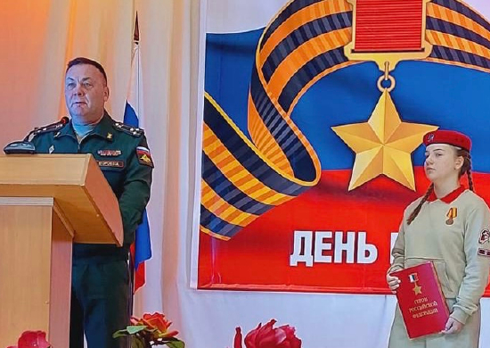 Юнармейцы из Ростовской области встретились с Героем Российской Федерации военным летчиком Александром Дзюба