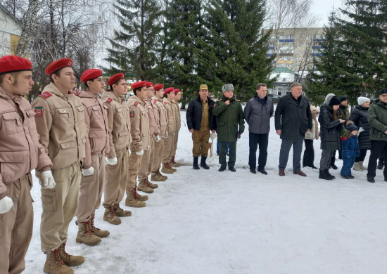Юнармейцы Республики Татарстан приняли участие в открытии мемориальных досок героям СВО