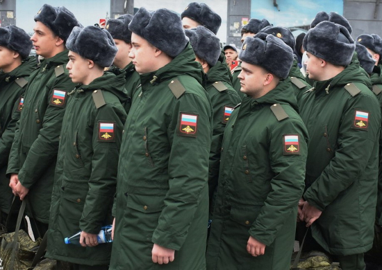 Около 30 призывников из Кузбасса пополнили Президентский полк и научные роты