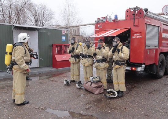 Пожарный расчет Центра обеспечения РВСН принял участие в учении с пожарно-спасательной частью МЧС России по Оренбургской области