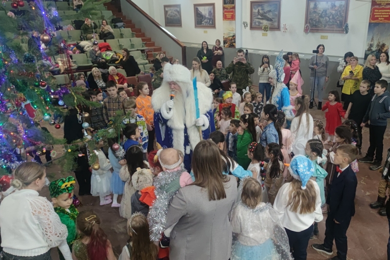 Праздник для детей военнослужащих состоялся в мотострелковом соединении ЦВО Свердловской области