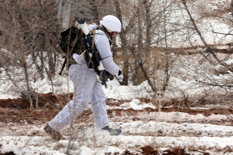 Разведчики ЦВО отработали уничтожение лагеря условного противника в Оренбургской области