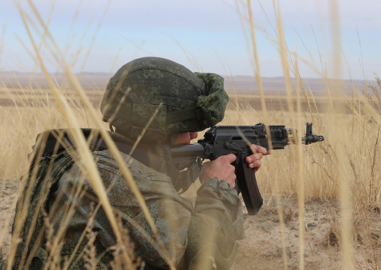 Российские разведчики уничтожили командный пункт условного противника в Таджикистане