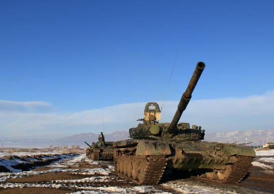 Танковые экипажи ЮВО примут участие в практических занятиях по вождению в горах Армении