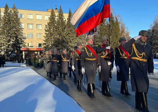 В Новосибирском ВВКУ состоялось открытие монумента Герою России - выпускнику училища