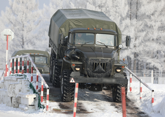 В окружных учебных центрах Восточного военного округа в Забайкалье и Хабаровском крае продолжается обучение военных водителей на категории «С»