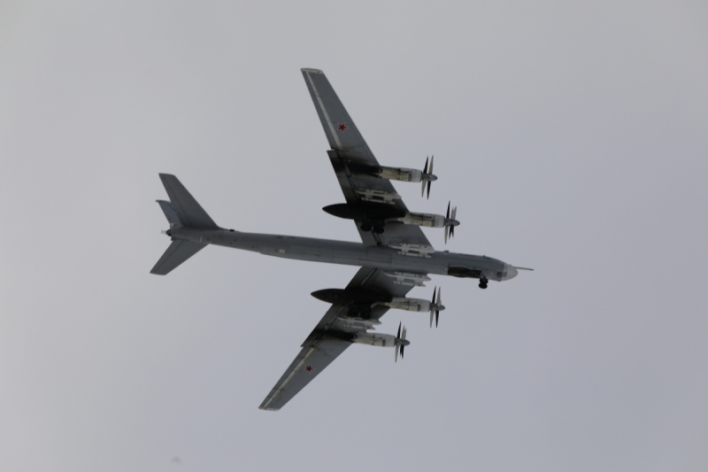 В Саратовской области экипажи дальней авиации выполнили летную смену в сложных метеорологических условиях