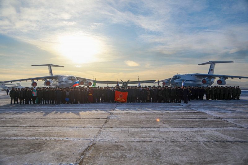 В Улан-Удэ прошел митинг в честь открытия нового авиационного полка ВТА