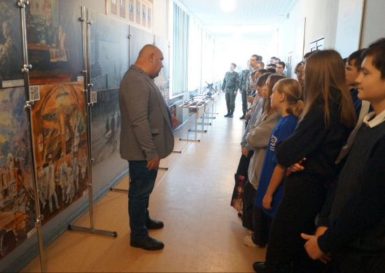 Выставка детских рисунков «Жизнь, деленная на граммы» открылась в Военно-учебном центре в Челябинске
