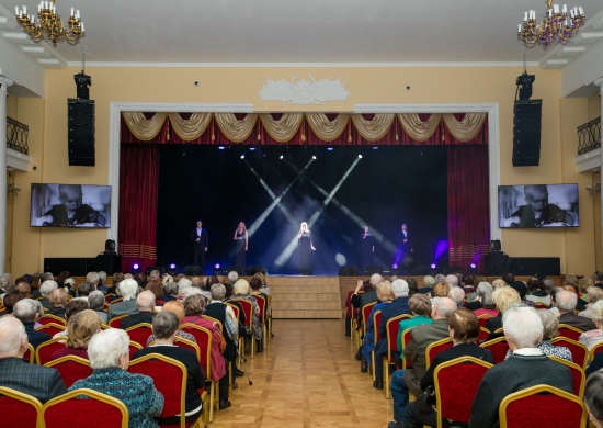 Более 300 жителей блокадного ленинграда стали зрителями концерта «непокоренный ленинград»