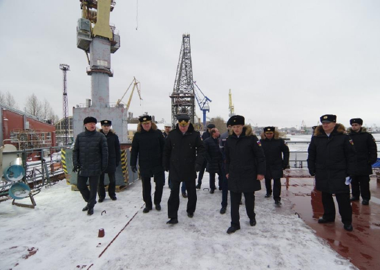 Главком ВМФ России проверил ход строительства кораблей на предприятии «Адмиралтейские верфи»