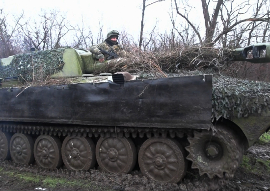 Расчеты САУ «Гвоздика» группировки войск «Восток» нанесли удары по опорным пунктам ВСУ на Южно-Донецком направлении СВО