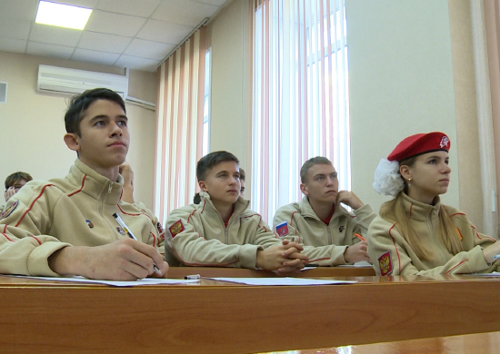 В Амурской области военнослужащие Восточного военного округа провели «Уроки мужества» для школьников