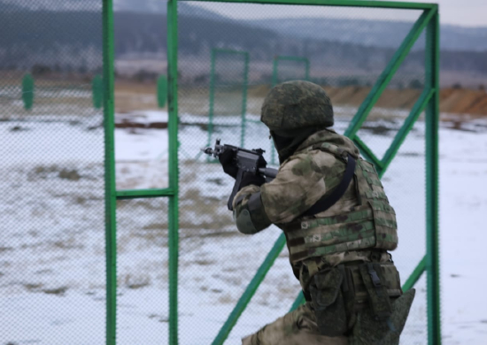 В Забайкалье военнослужащие ВВО освоят навыки в выполнении упражнений армейской тактической стрельбы