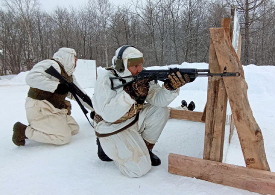 Военнослужащие армейского корпуса ВВО на Сахалине проходят курс тактической медицины