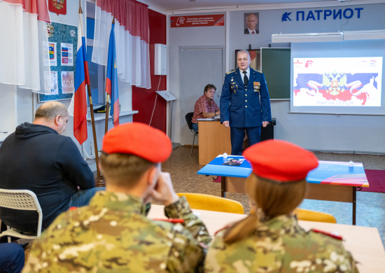 Военнослужащие дальней авиации приняли участие в открытии Парты Героя в Мурманской области
