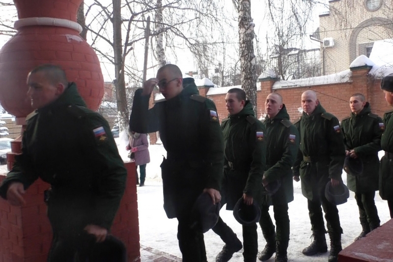 Военнослужащие межвидового регионального учебного центра войск связи приняли участие в Рождественском богослужении в Ульяновске