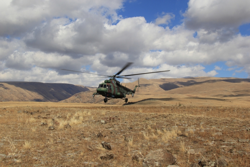 Армейская авиация российской военной базы в Армении провела учебно-тренировочные полеты