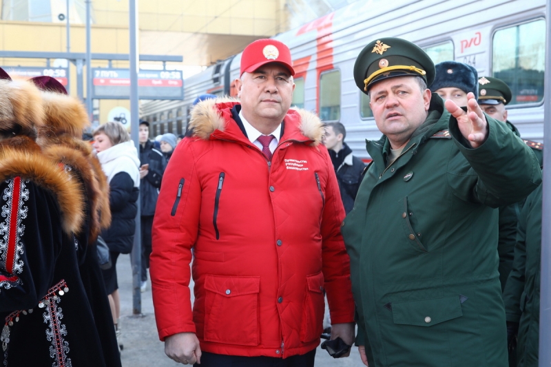 Более 12 тыс. жителей и гостей Уфы посетило агитационно-пропагандистский поезд Минобороны России