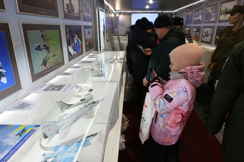 Более 6 тыс. человек посетили выставку тематического поезда Минобороны РФ «Сила в правде» в городе Красноярске