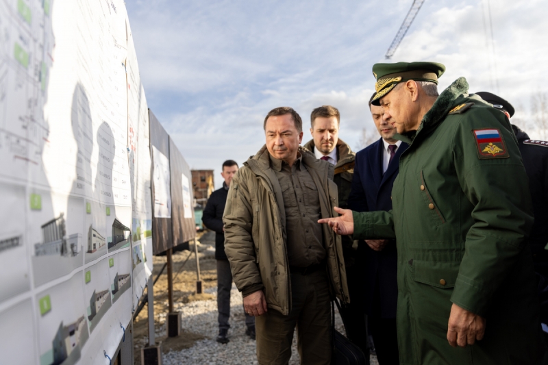 Министр обороны РФ Сергей Шойгу проверил выполнение гособоронзаказа на предприятиях оборонно-промышленного комплекса в Алтайском крае