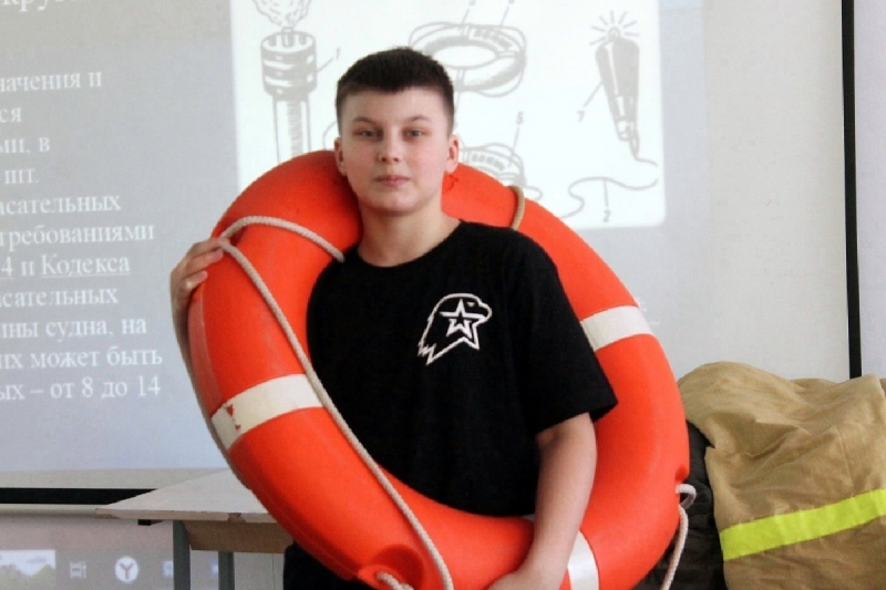 Новосибирские школьники попробовали себя в морском деле