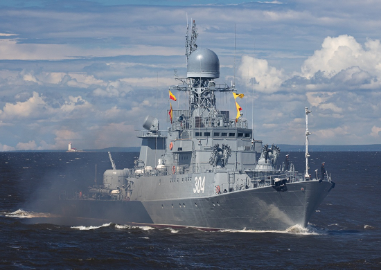 Противолодочные корабли Балтийского флота учились уничтожать субмарины противника