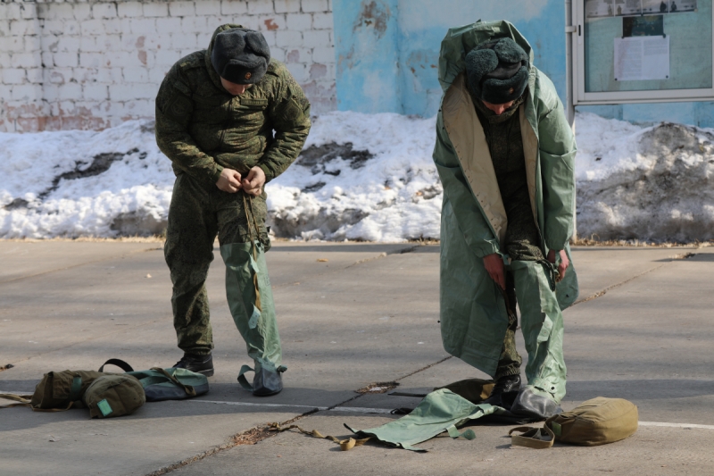 В Амурской области с военнослужащими дальней авиации проведены занятия по РХБ защите