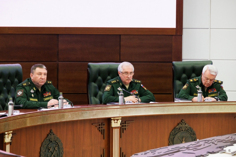 В Минобороны России прошло заседание Наблюдательного совета ДОСААФ России