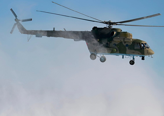 В Новосибирской области экипажи транспортно-боевых вертолетов Ми-8АМТШ-В «Терминатор» выполнили ночные полеты с использованием приборов ночного видения