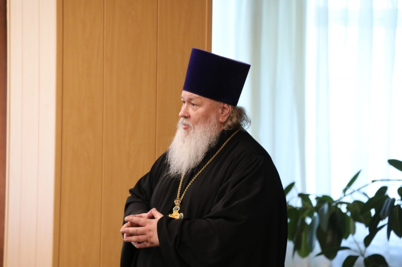 В Саратовской области представители православной церкви провели занятия с военнослужащими дальней авиации