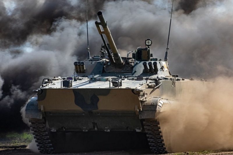 Более сотни боевых машин пехоты поступили на вооружение ЦВО