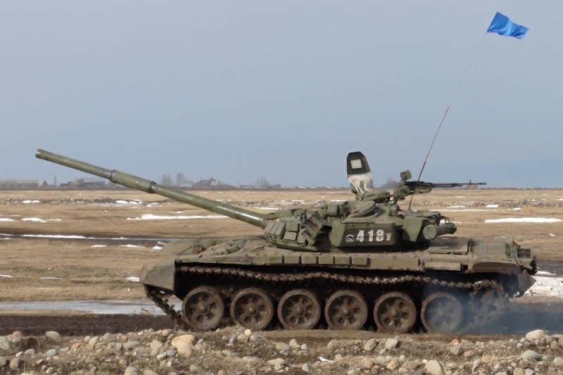 Экипажи Т-72 ЮВО в Армении выполнят заезды по танкодрому полигона Алагяз