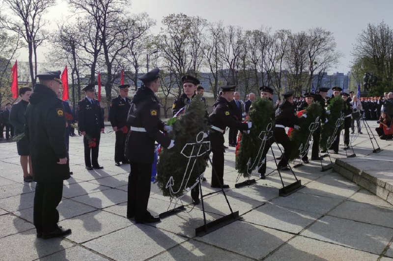 Командующий Балтийским флотом принял участие в памятных мероприятиях, посвященных 79-й годовщине взятия Кенигсберга