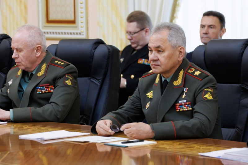 Министры обороны России и Киргизии подписали в Астане соглашения об информобмене и взаимодействии в сфере РХБ защиты