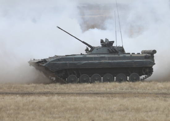 Мотострелки ЦВО уничтожили укрепрайон «противника» при огневой поддержке танков Т-72Б3М под Оренбургом