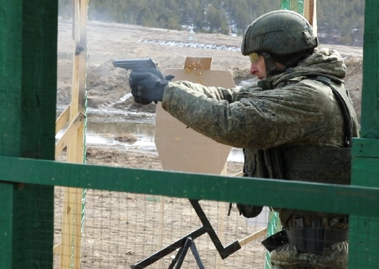 На Сахалине с военнослужащими ВВО стартовали занятия по армейской тактической стрельбе