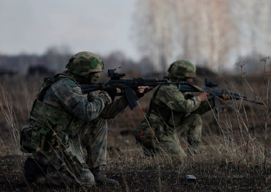 Разведчики ЦВО в Кузбассе в ходе учебных занятий обеспечили уничтожение огневых позиций и заглубленного опорного пункта «противника»