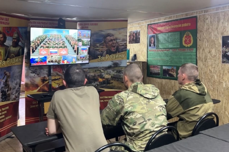 Телемост между военнослужащими группировки войск «Центр» и курсантами НВВКУ состоялся в зоне СВО