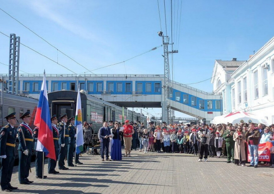 В Кирове около 11 тыс. человек посетили тематический поезд Минобороны РФ «Сила в правде»