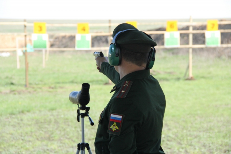 В Самаре стартовал чемпионат ЦВО по стрельбе из штатного и табельного оружия