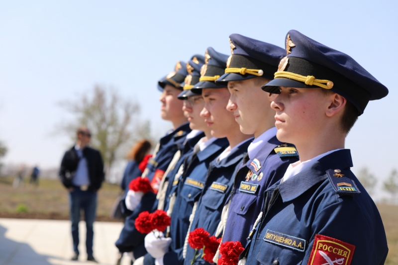 Военнослужащие дальней авиации приняли участие в праздновании Дня космонавтики в Саратовской области