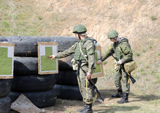 Военнослужащие дальней авиации выполнили учебно-боевые стрельбы в Саратовской области
